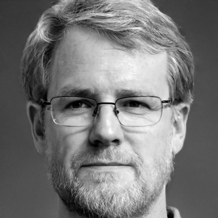 Thiago Engström, Senior Budget Analyst